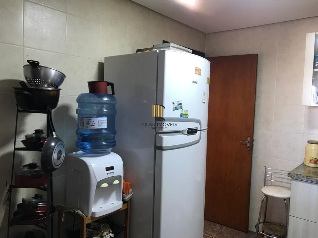 Sobrado semi mobiliado de 3 dormitorios sendo uma suite no bairro Hipica