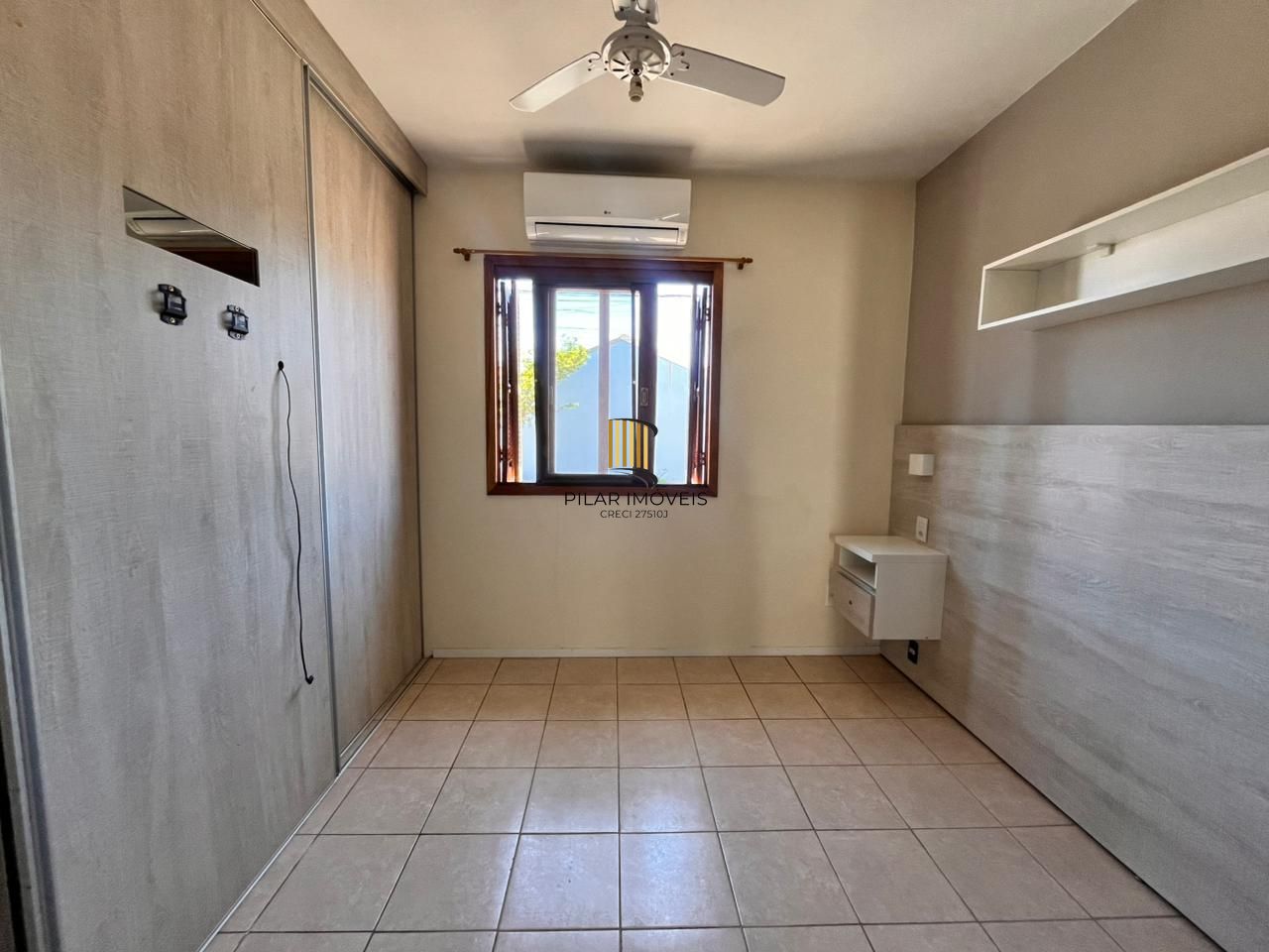 Casa em condomínio - 1 Dormitório