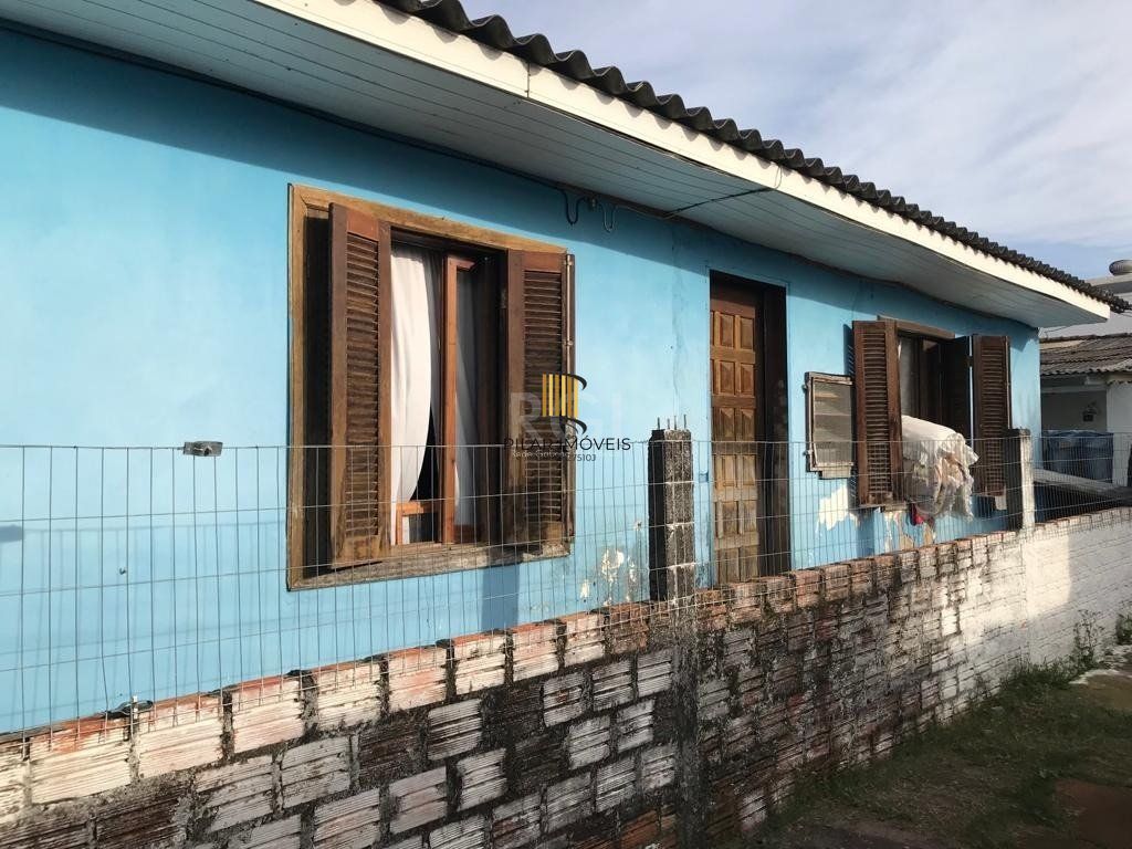 Casa no bairro Camaquã - 4 dormitórios