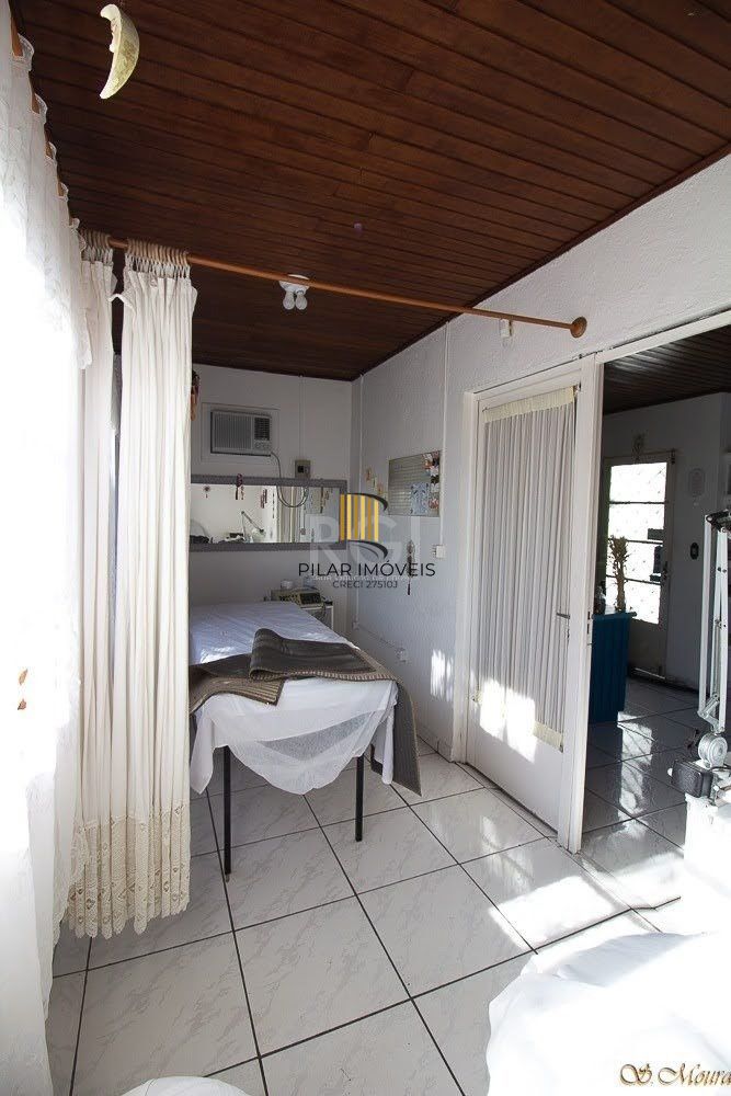 Casa no Bairro Tristeza - 3 dormitórios