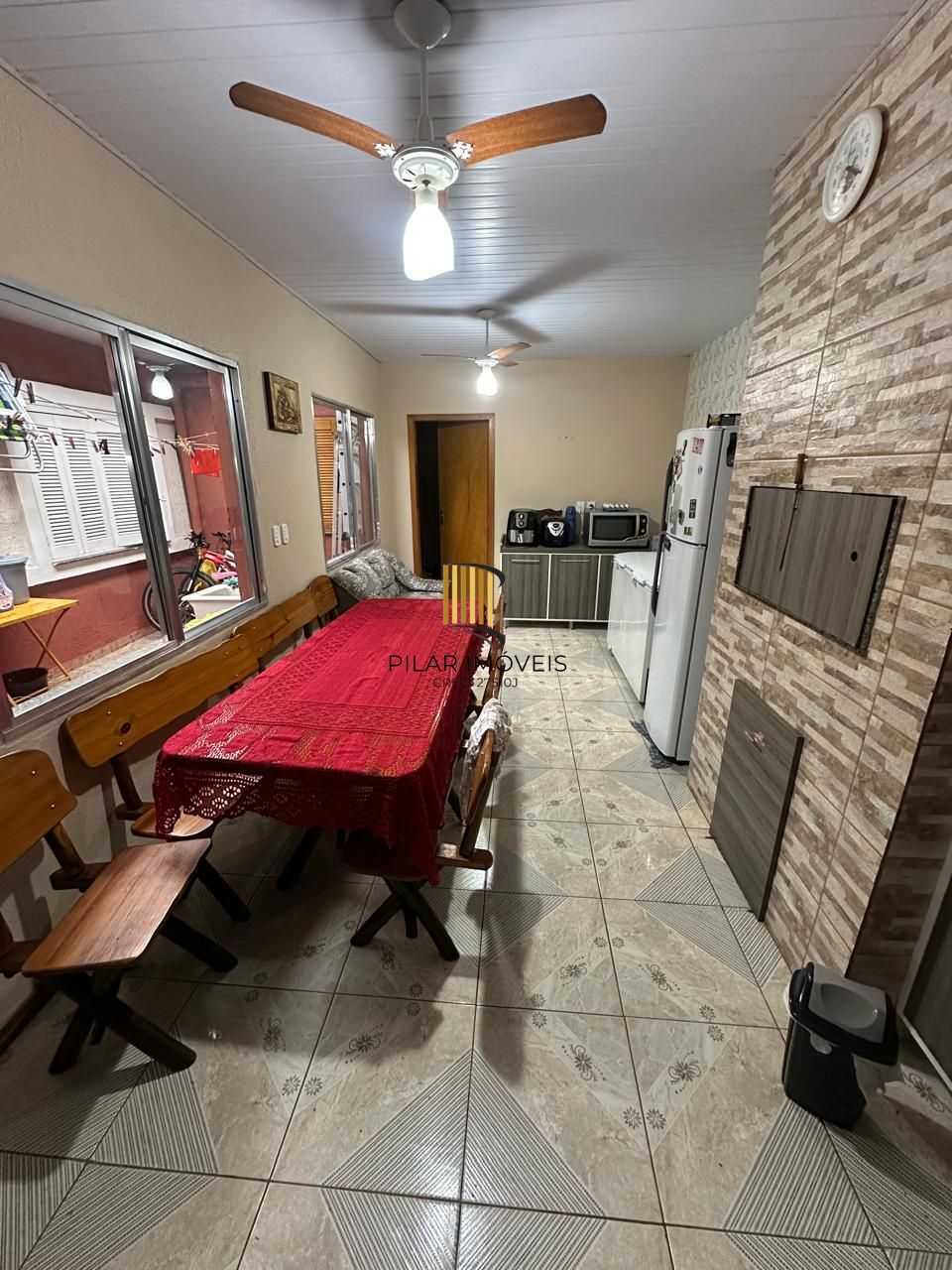 CASA DE ESQUINA NO MORADAS DO SUL - 4 DORMITÓRIOS