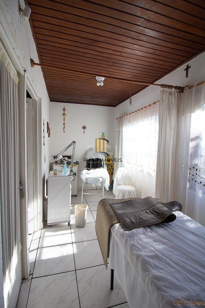 Casa no Bairro Tristeza - 3 dormitórios