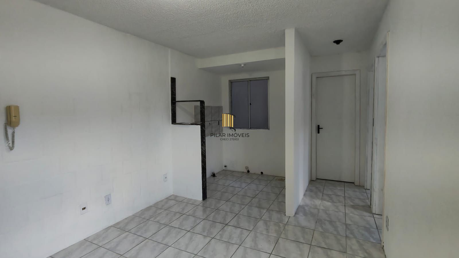 Apartamento no Bairro Lomba do Pinheiro - 2 Dormitórios