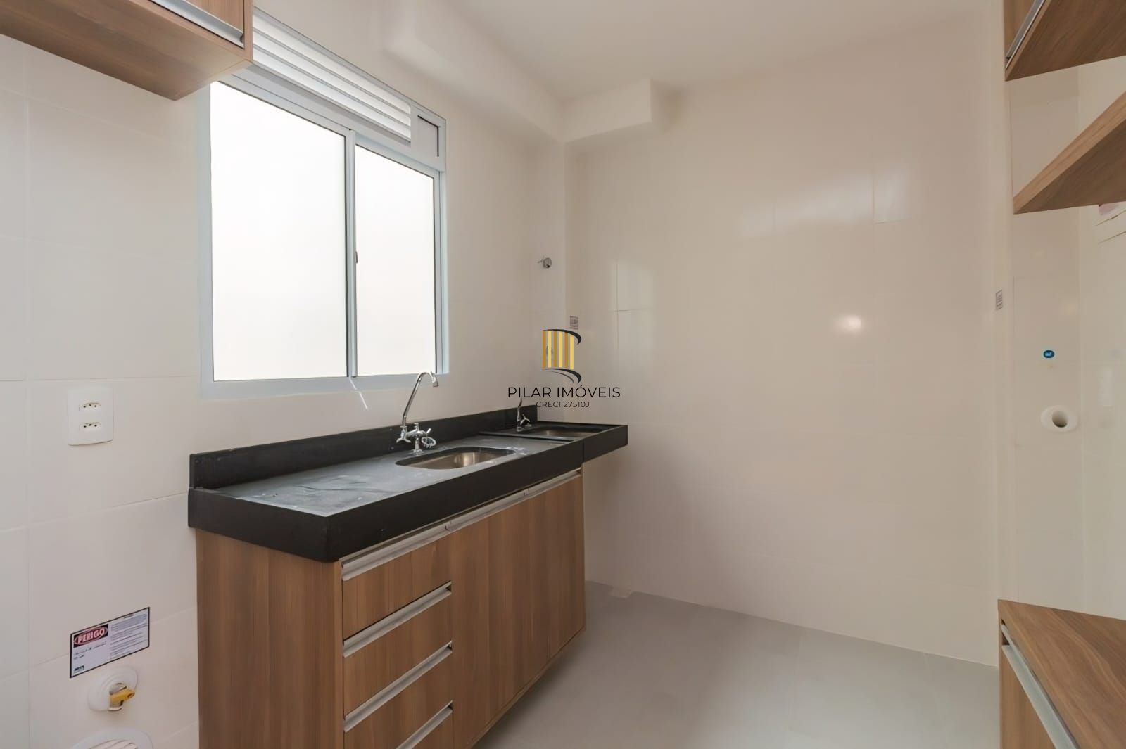 Apartamento com 2 dormitórios- Restinga