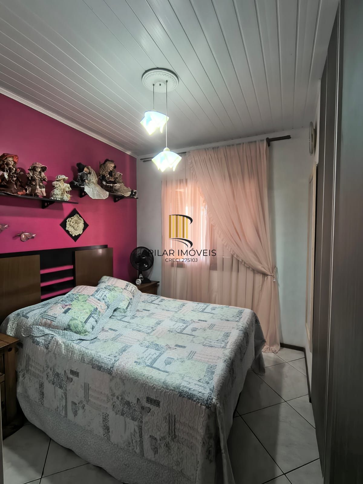 Belissima casa terrea de esquina, 3 dormitorios, semi mobiliada e com piscina, no Loteamento Moradas do Sul