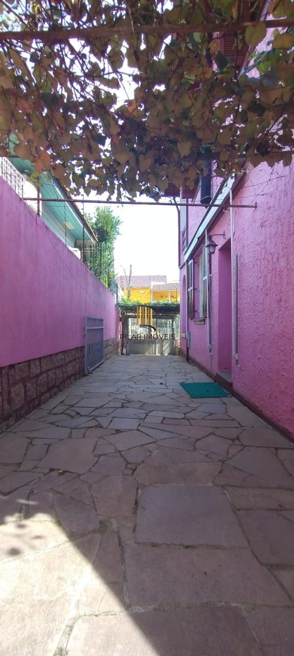 Casa no bairro Santa Tereza - Vila dos Comerciários - 5 dormitórios