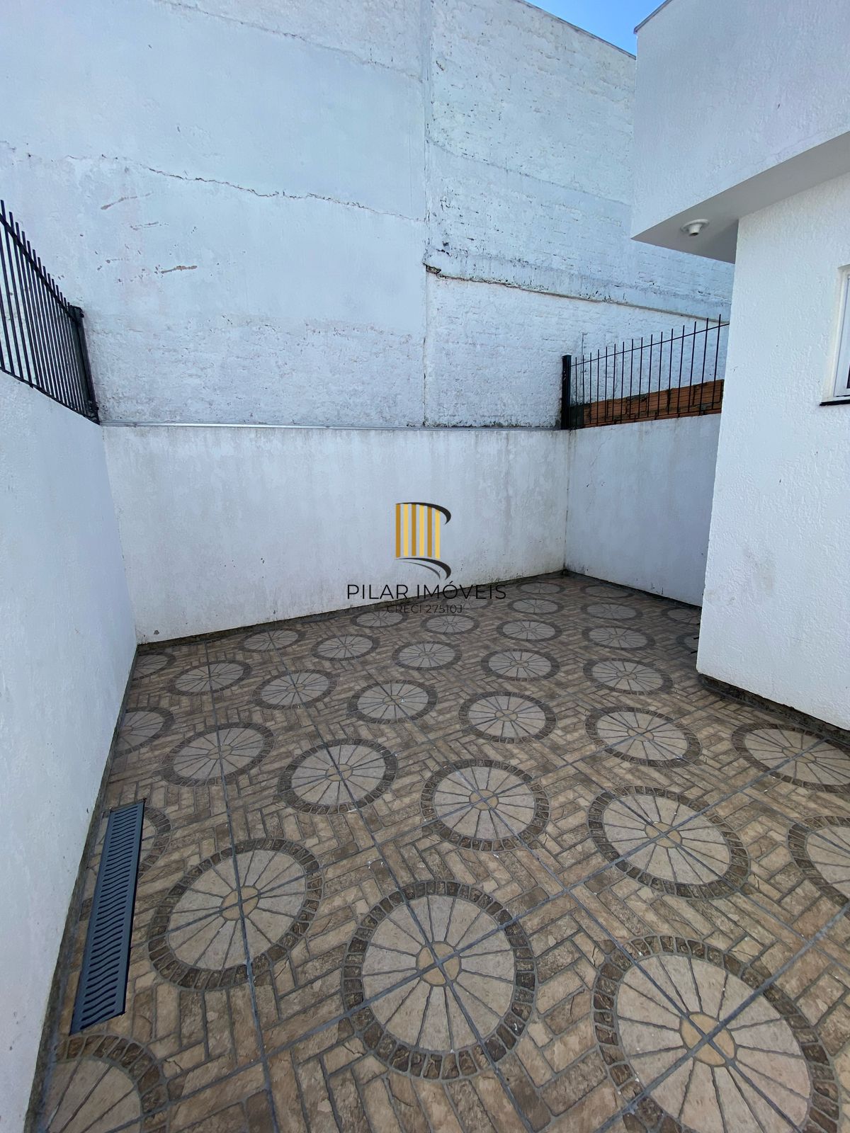 Linda Casa térrea de 2 Dormitórios sendo um suite Localizada no Ipanema Residence Park