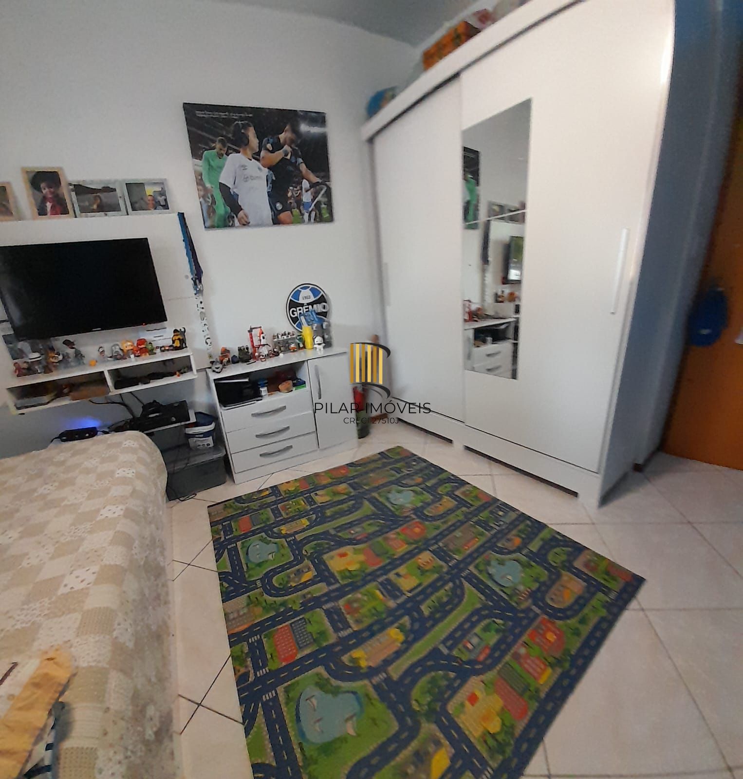 Casa no bairro Hípica - 2 dormitórios