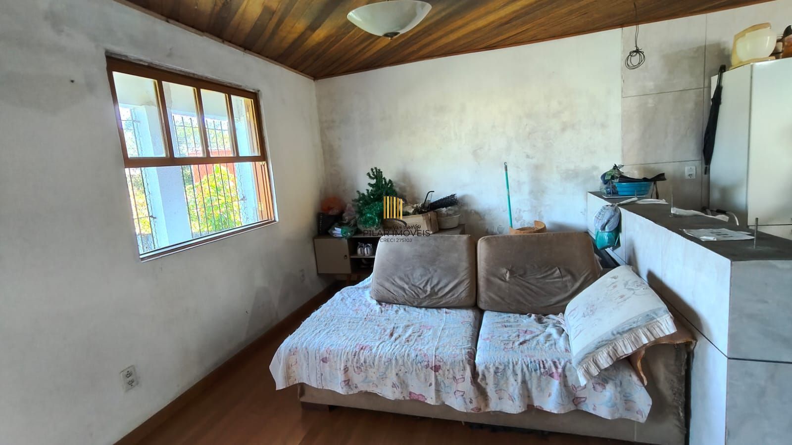 Casa com Terreno Grande com ótima Localização