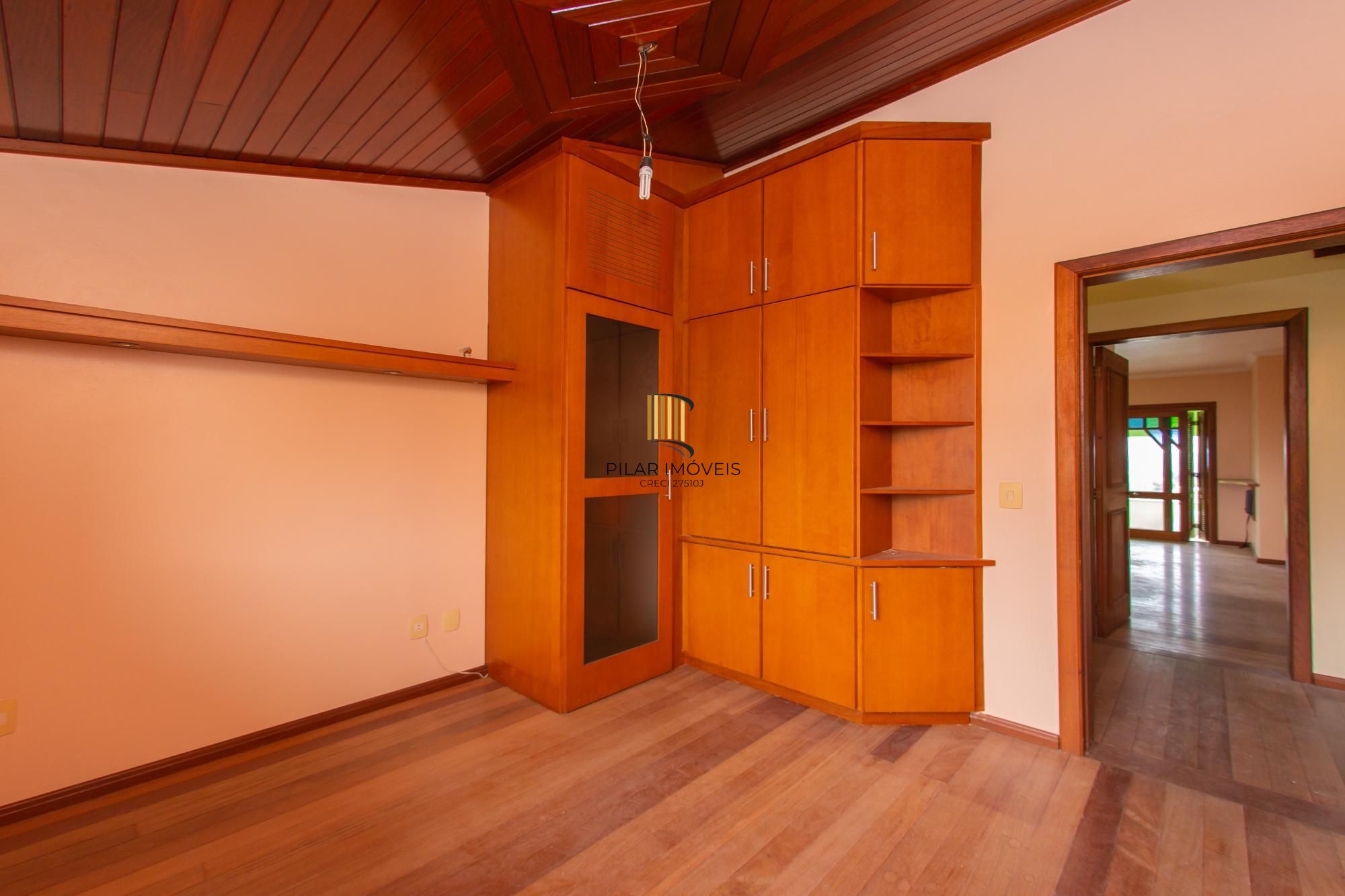 Casa com 3 quartos e 185m² à venda em Vila Nova