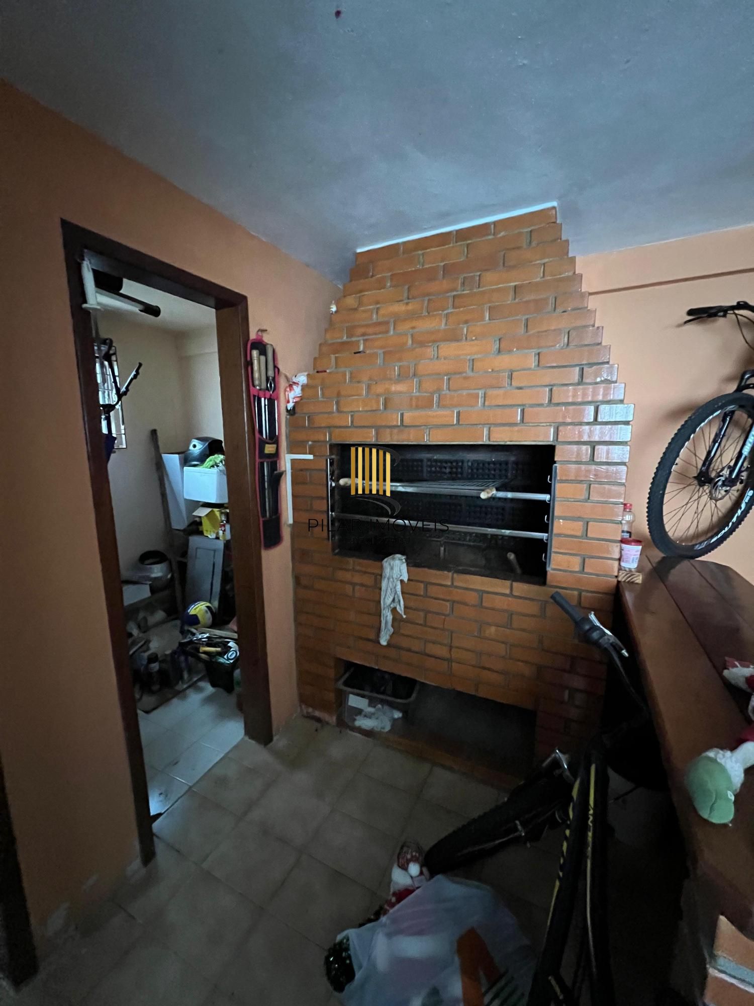 Casa Residencial Semimobiliada com 2 Suítes e Piscina em Viamão, RS