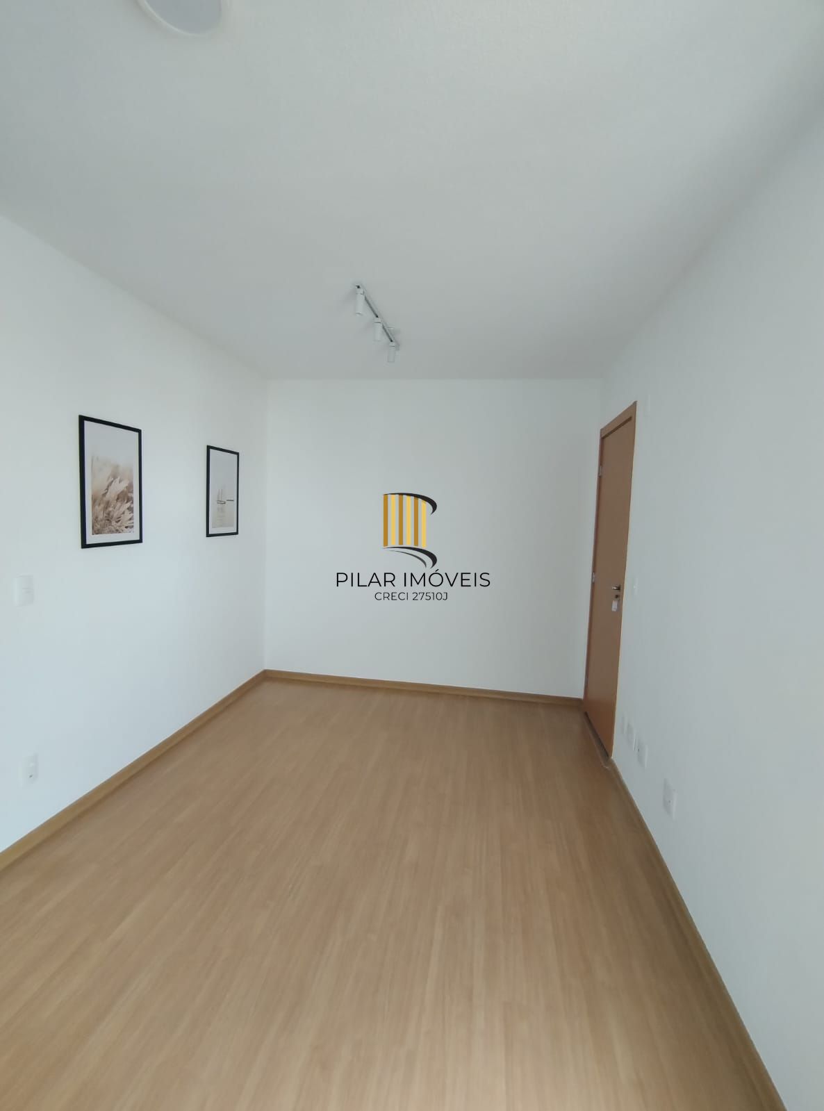 Apartamento de 2 Dormitórios Localizado na Av.Protasio