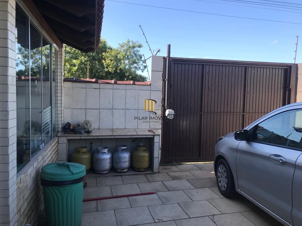 Sobrado semi mobiliado de 3 dormitorios sendo uma suite no bairro Hipica