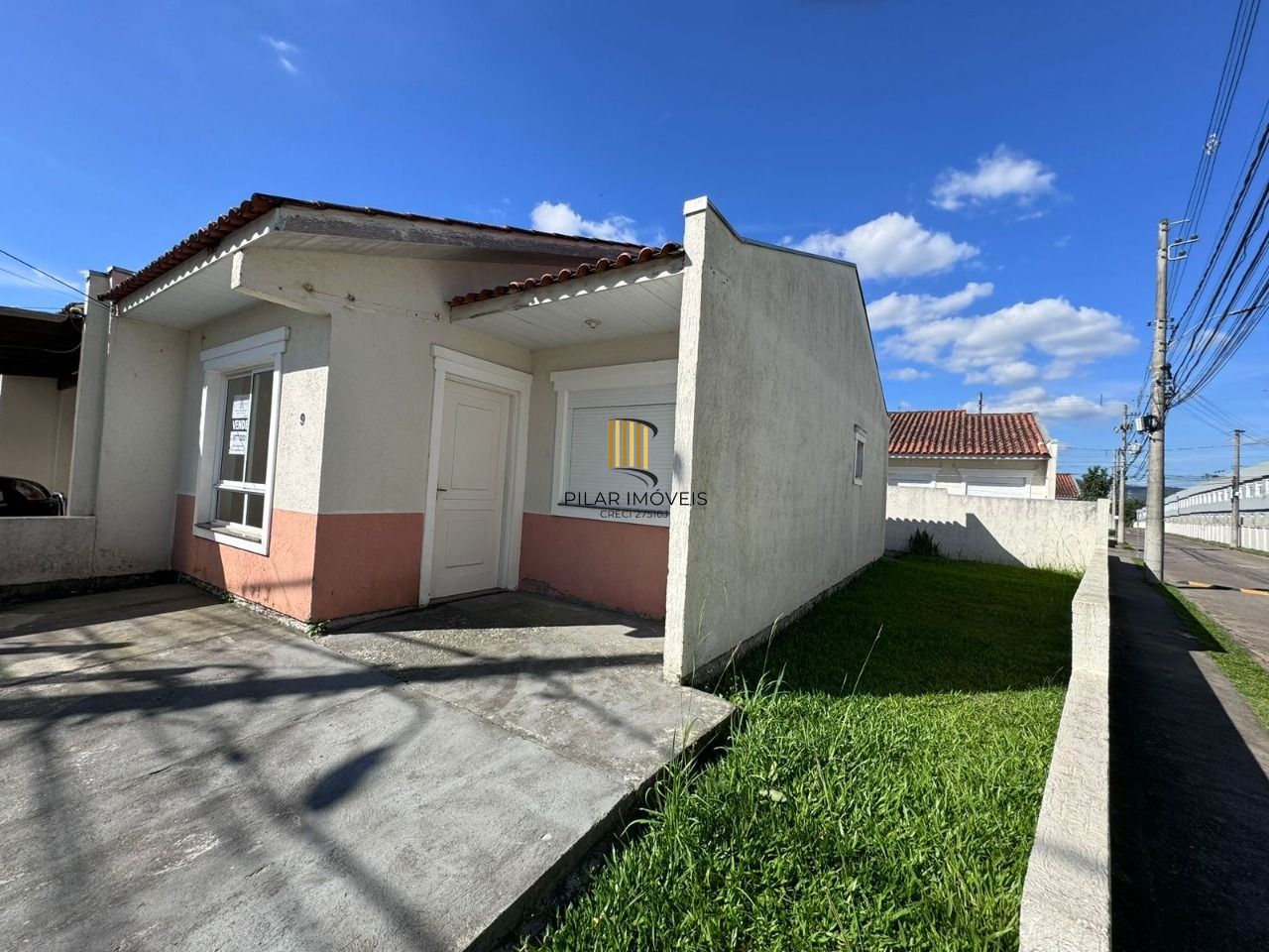 Casa 3 dormitórios no bairro Hípica