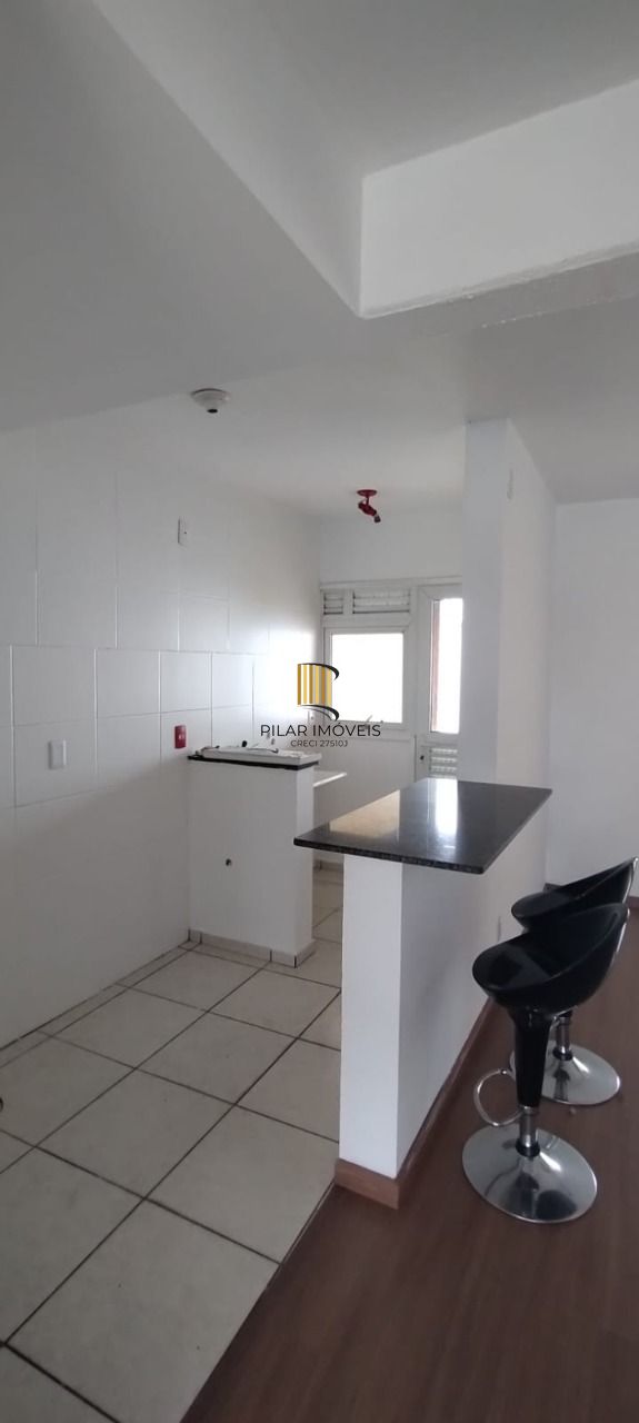 Sobrado no Bairro Hípica - 3 Dormitórios