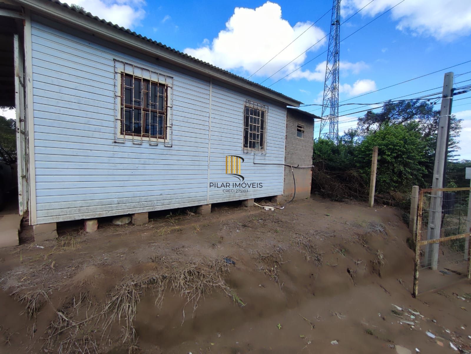 Terreno no bairro Lageado  com 2 casas de 1 dormitório