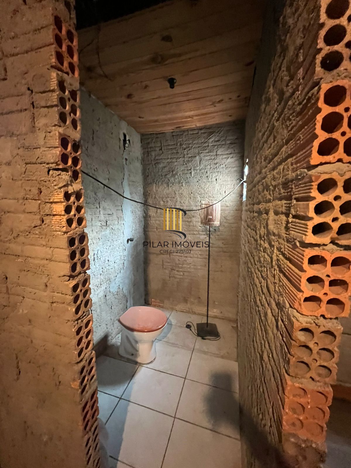 Casa de 2 Dormitórios no bairro Hipica