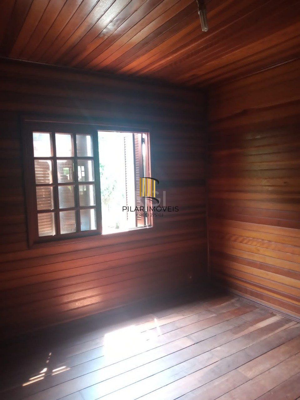 Casa 4 dormitórios no bairro Vila Nova