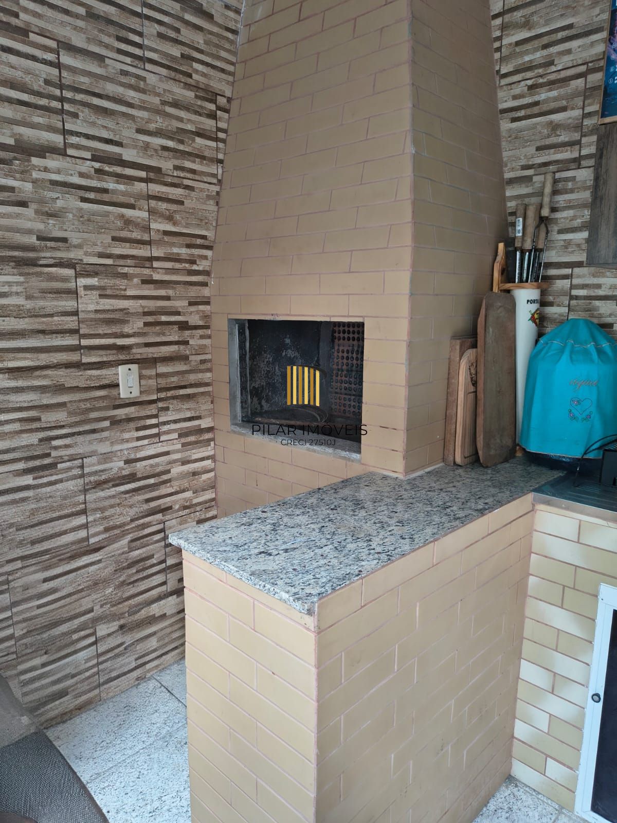 Casa semi mobiliada de 3 dormitorios no bairro Hipica