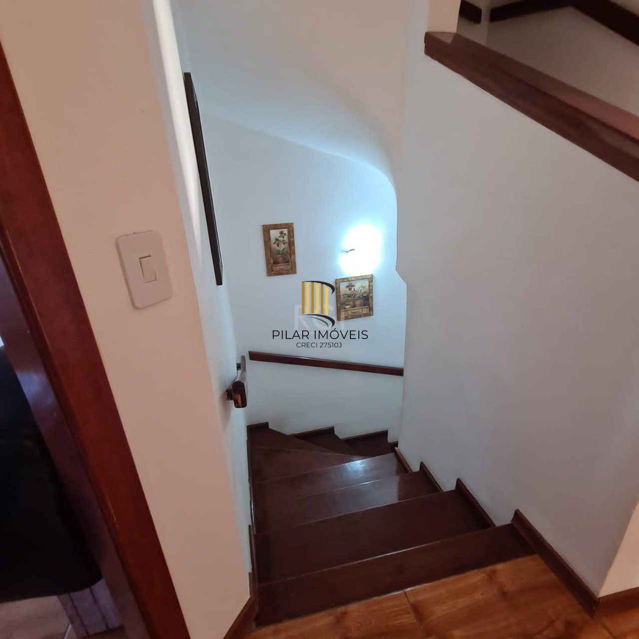 Casa no bairro Hípica - 4 dormitórios