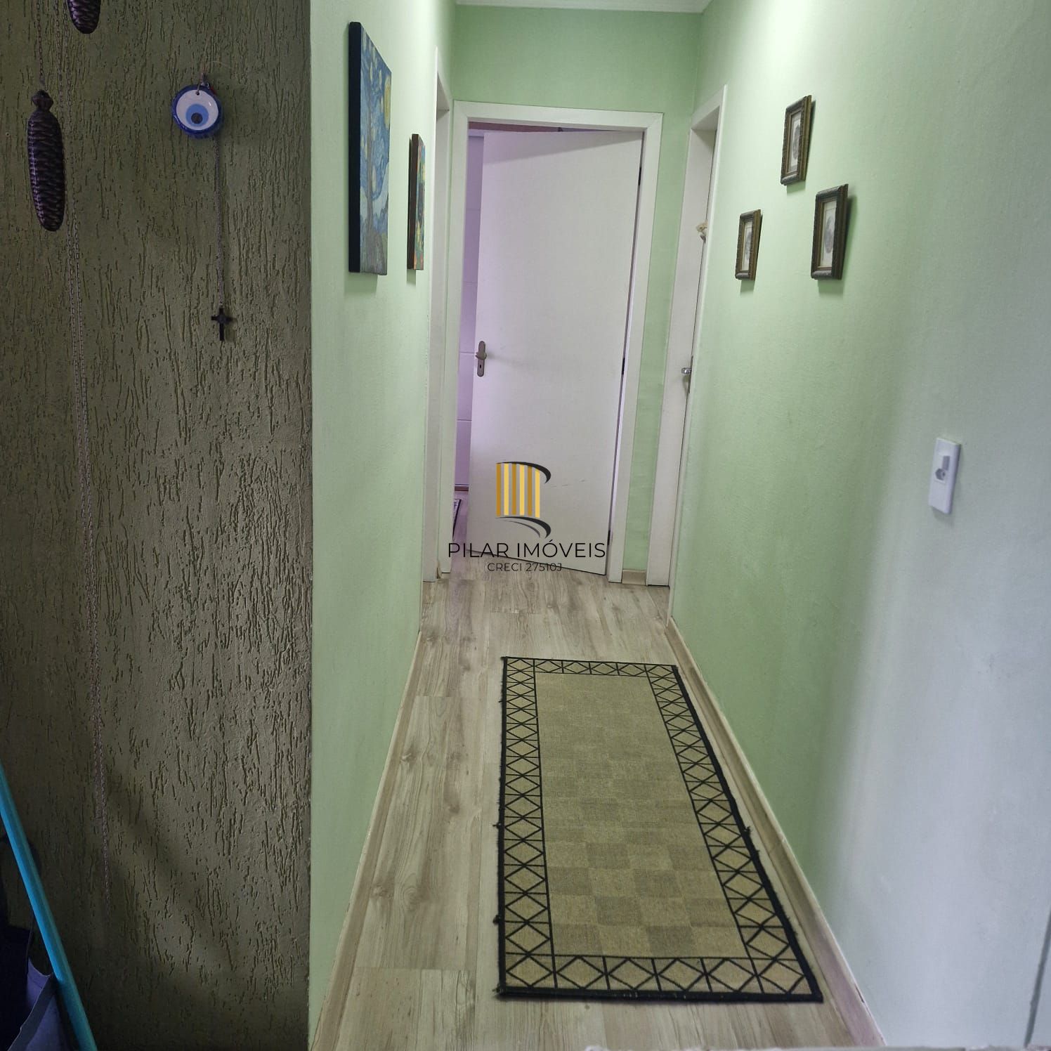 Apartamento de 2 dormitórios semi mobiliado no Bairro Camaquã