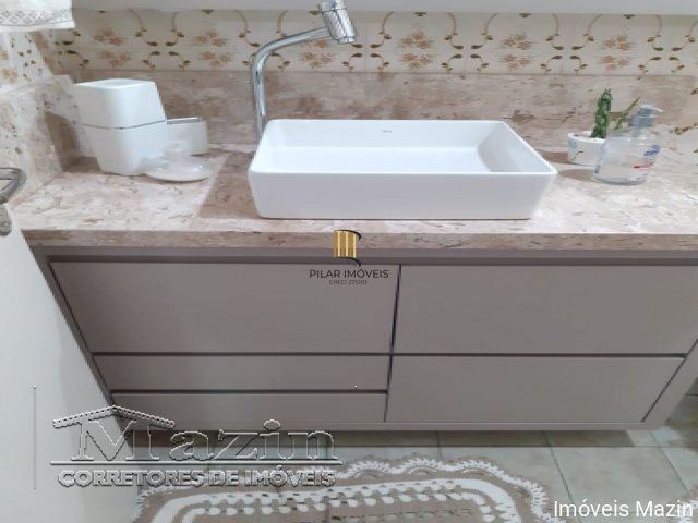 Apartamento no bairro Cristal