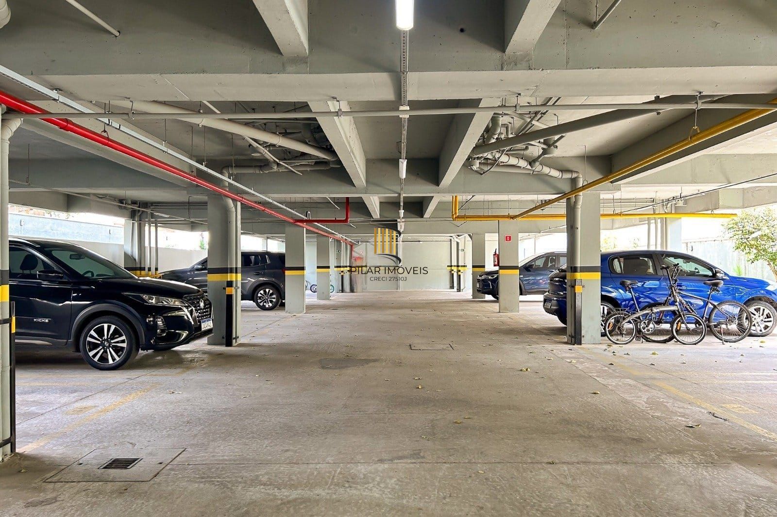 Apartamento no bairro Ipanema, 3 dormitórios - 1 suíte - 2 vagas