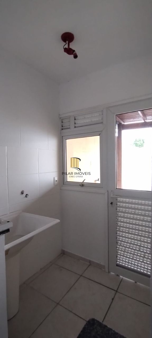 Sobrado no Bairro Hípica - 3 Dormitórios