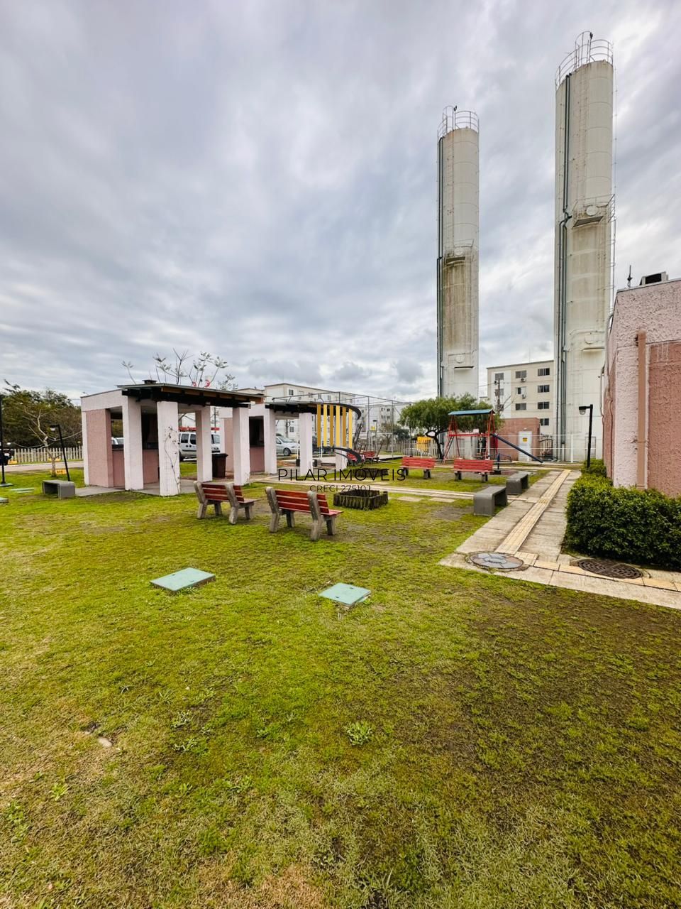 Ótimo apartamento de 2 dormitórios localizado no bairro Hípica Zona Sul