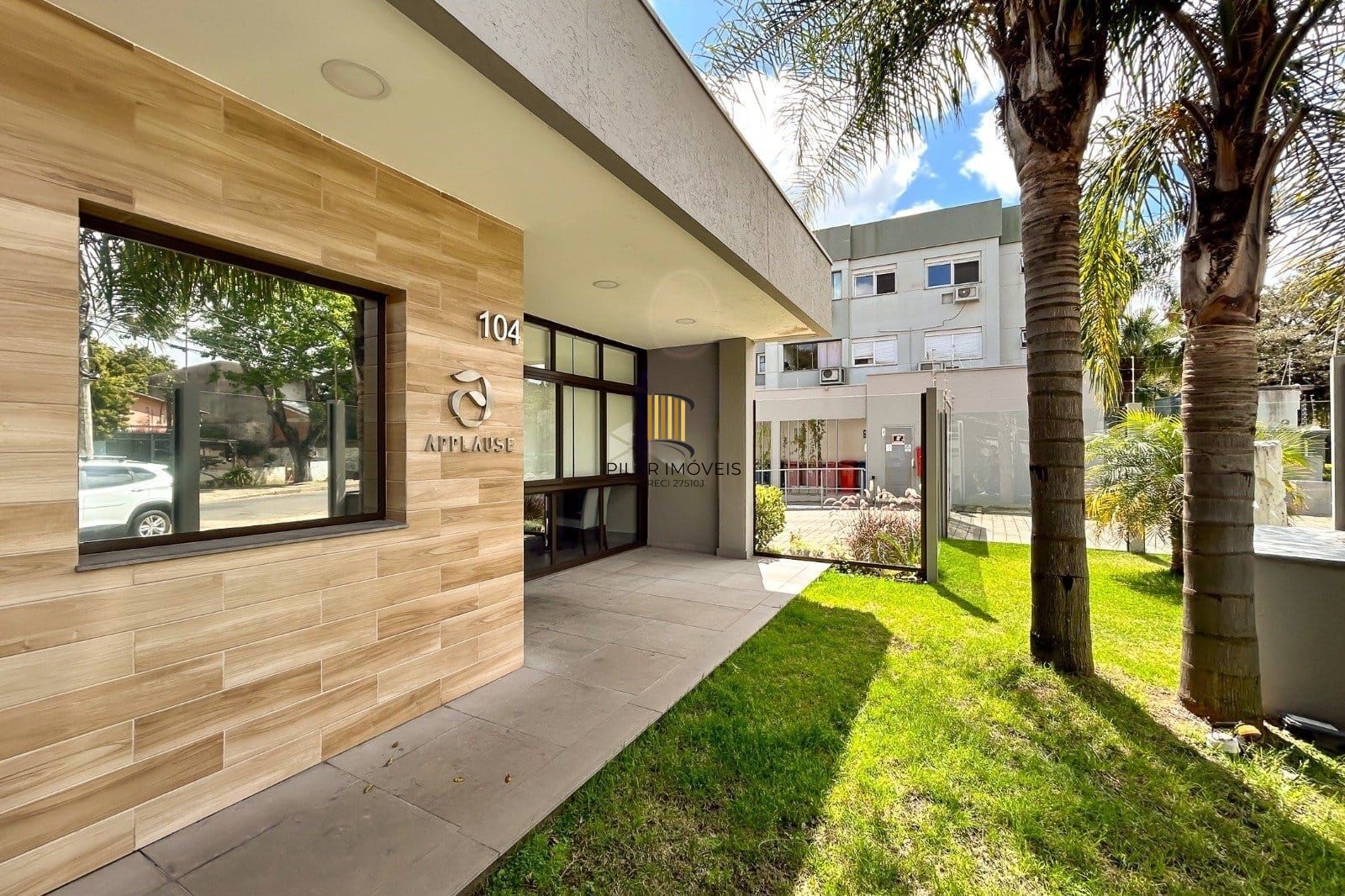 Apartamento no bairro Ipanema, 3 dormitórios - 1 suíte - 2 vagas