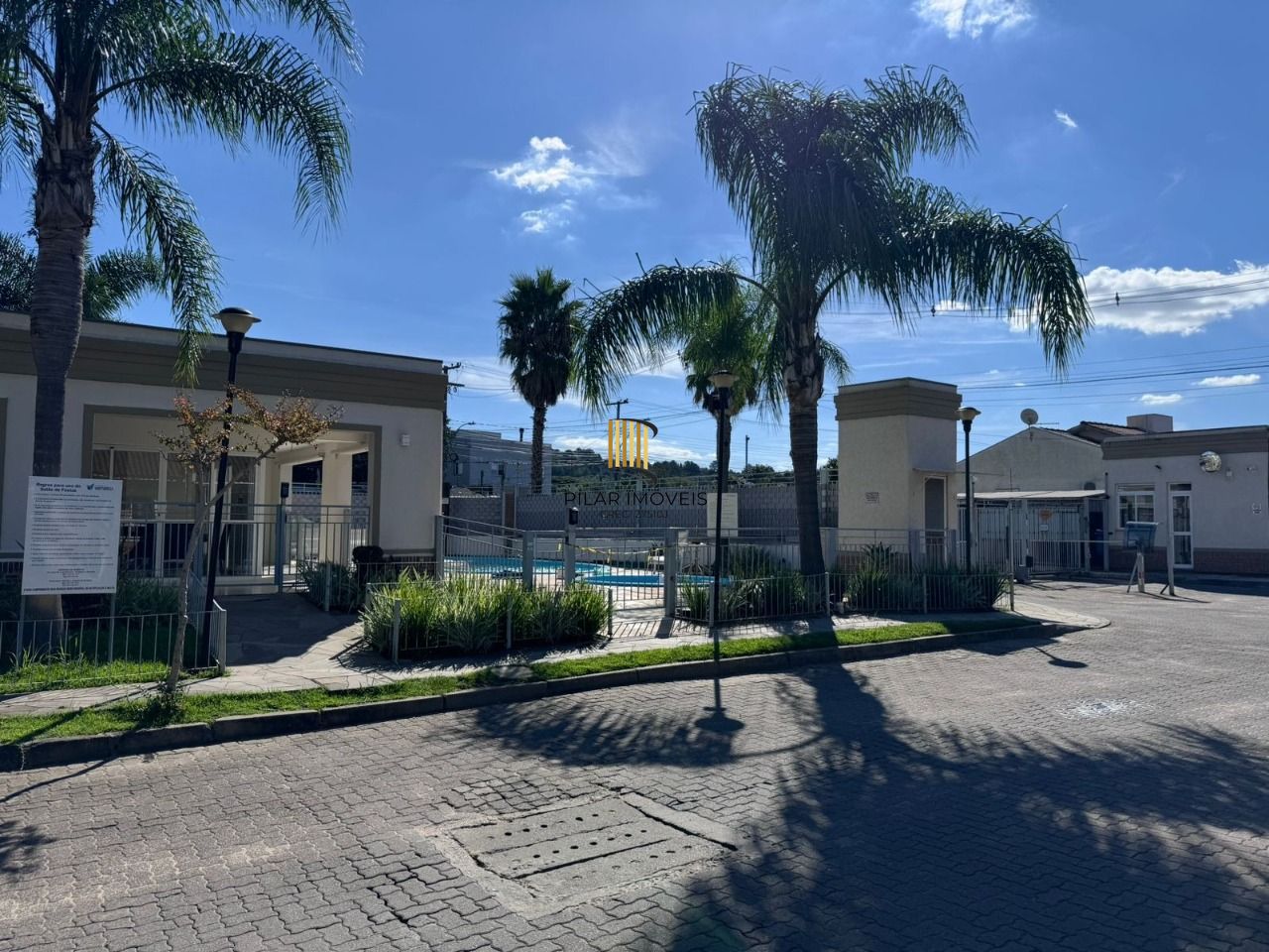 Casa de Condomínio 3 dormitórios no bairro Restinga