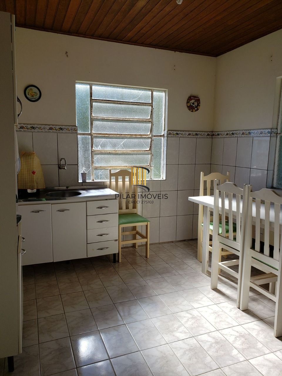 Casa para Venda - 300m², 5 dormitórios, 4 vagas - Vila Nova