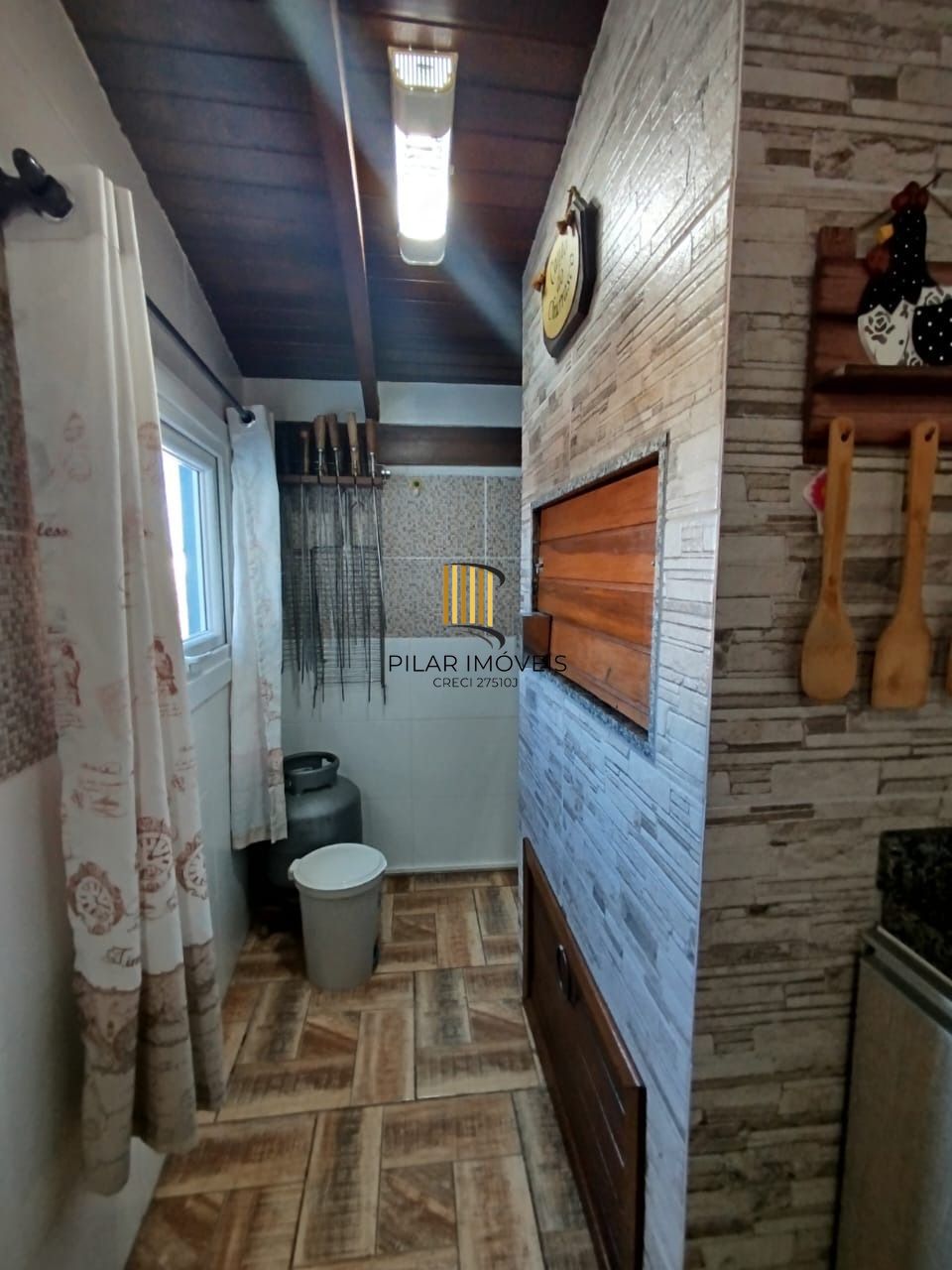 Casa no bairro Hípica - 2 dormitórios