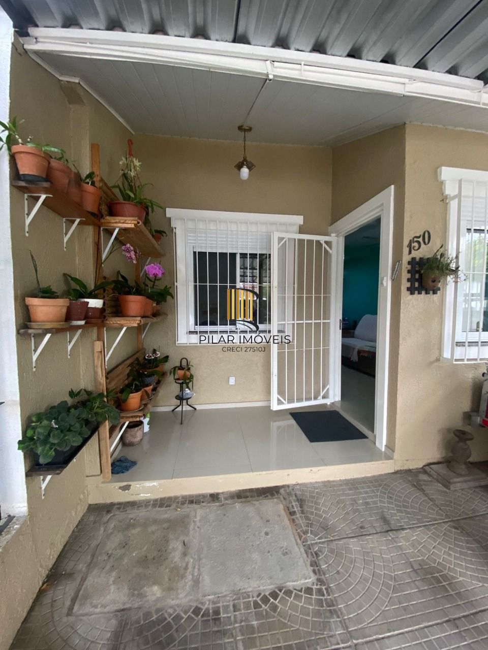 Casa 2 dormitórios no bairro Hípica