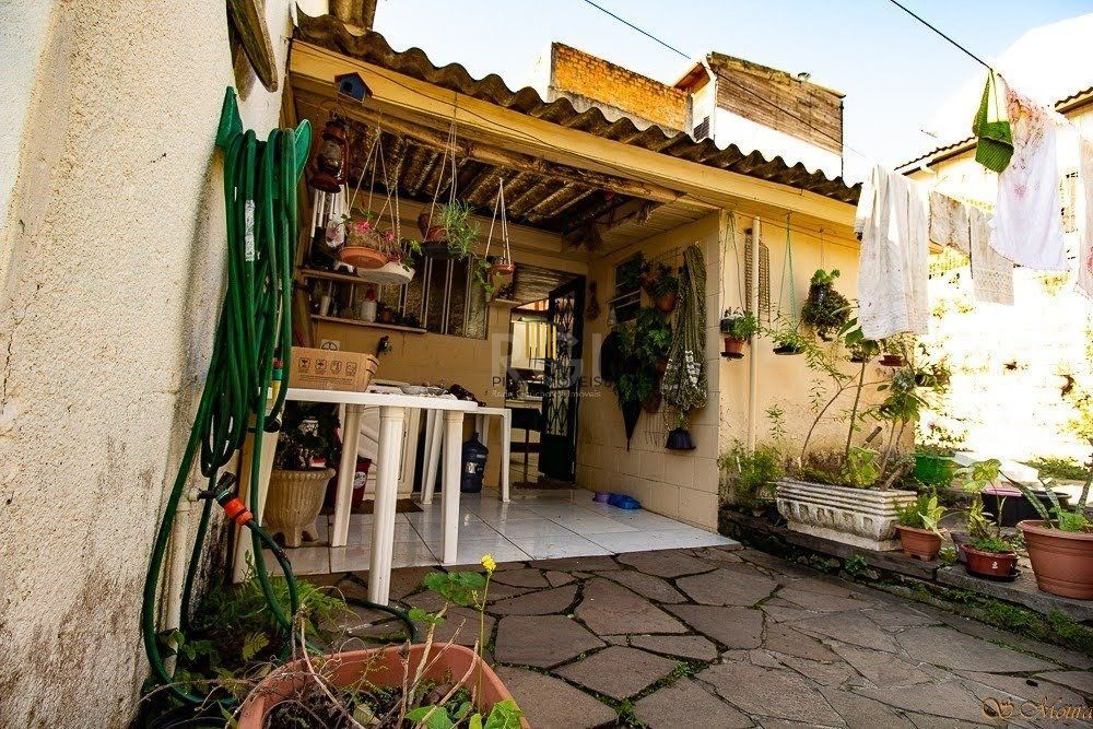 Casa no Bairro Tristeza - 3 dormitórios