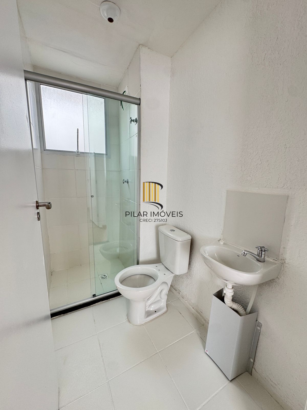Apartamento no bairro Restinga - 2 dormitórios, com 1 de garagem