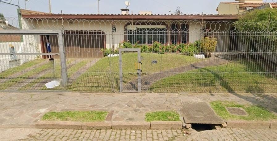 Casa com 4 dormitórios no Bairro Guarujá - Pilar Imóveis