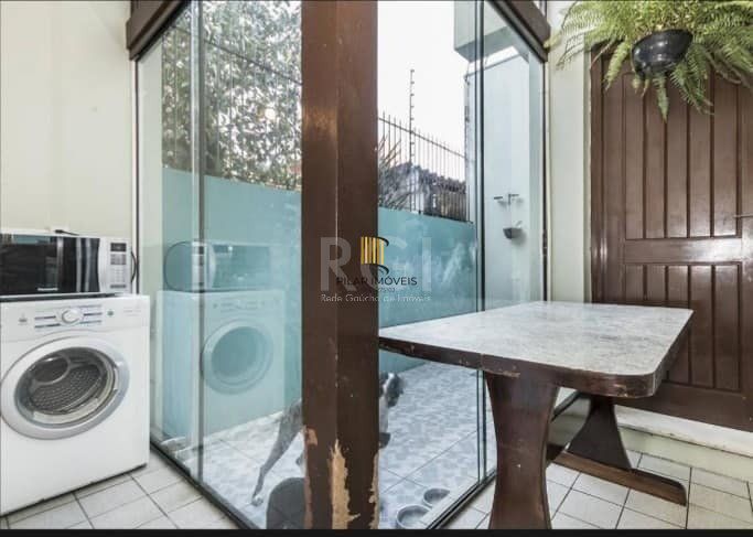 Casa de Condomínio 3 dormitórios no bairro Ipanema