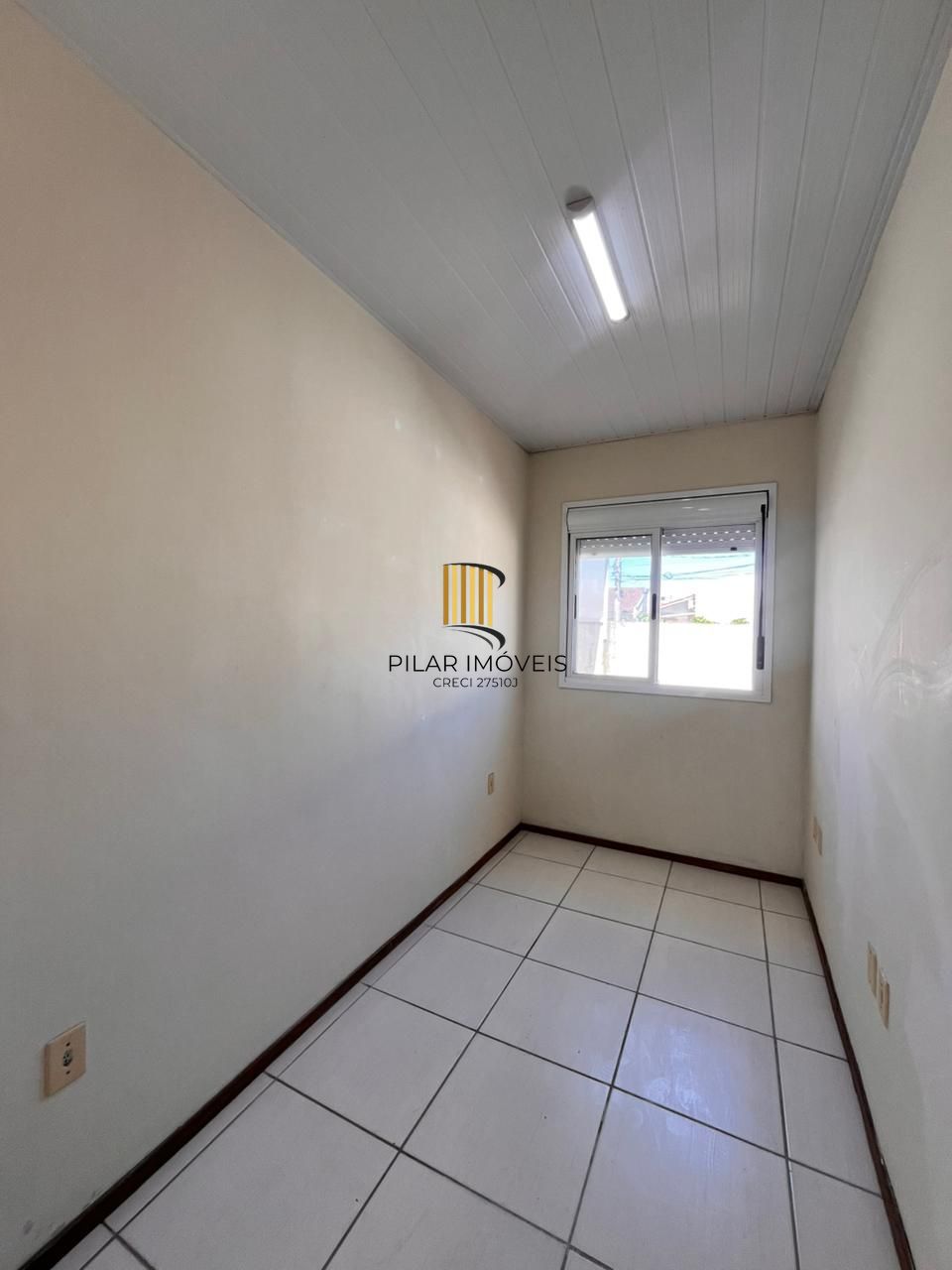 casa de condominio - 2 Dormitórios com suite Americana