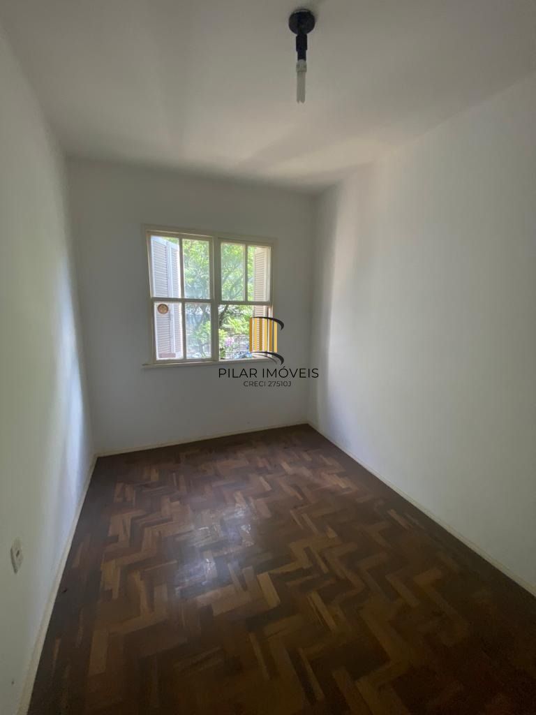 Apartamento de dois dormitórios localizado no bairro Passo da Arreia