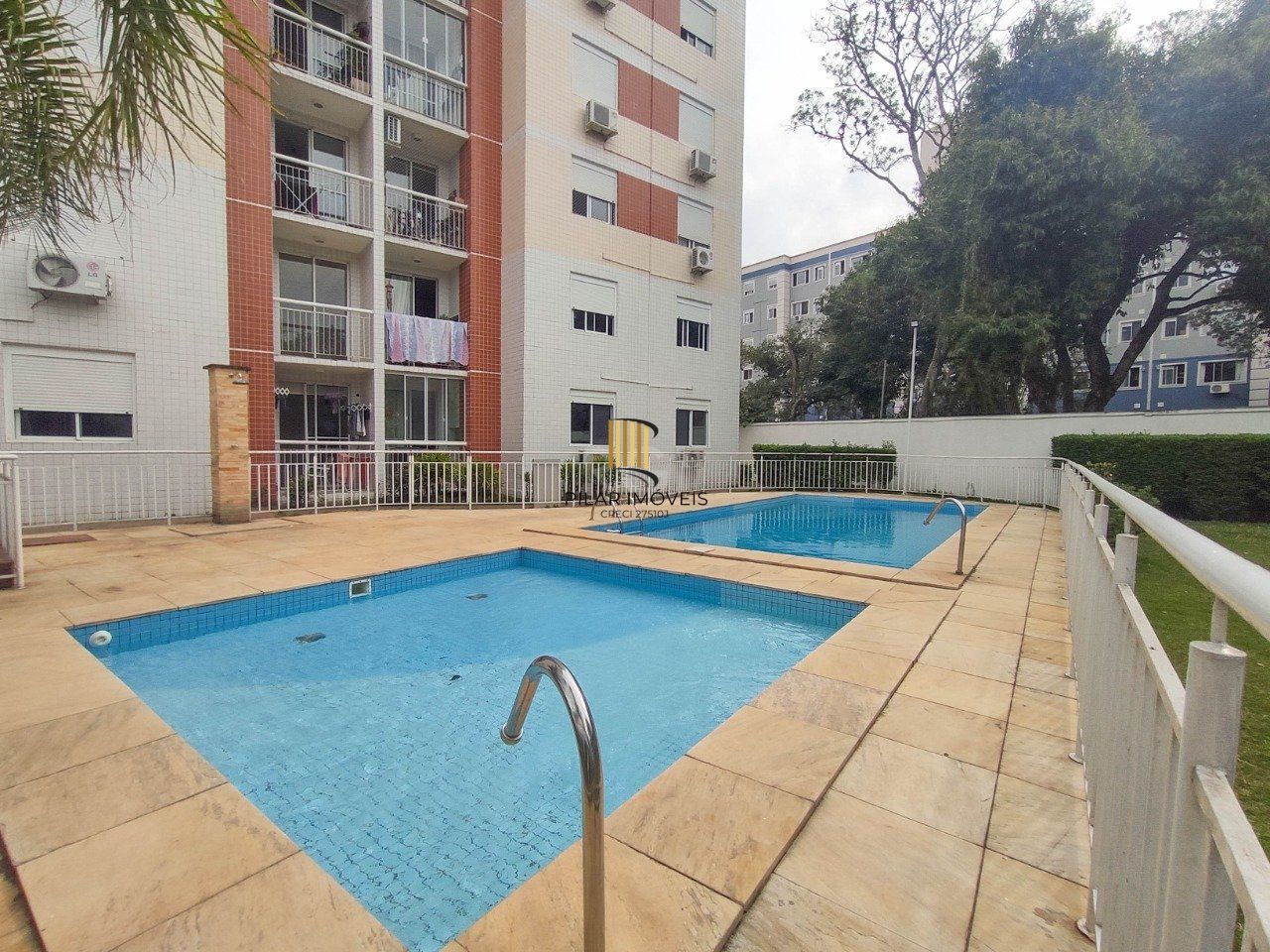 Apartamento no bairro Cristal - 3 dormitórios