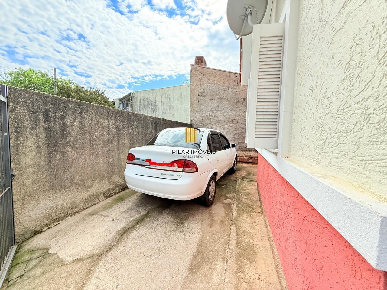 Casa no bairro Hípica - 2 dormitórios