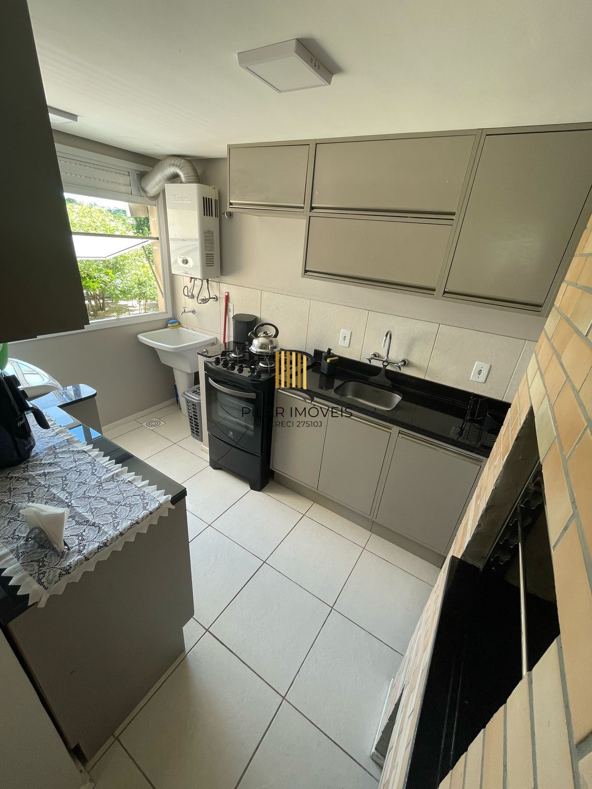 Apartamento semi mobiliado no bairro Hípica - 2 dormitórios