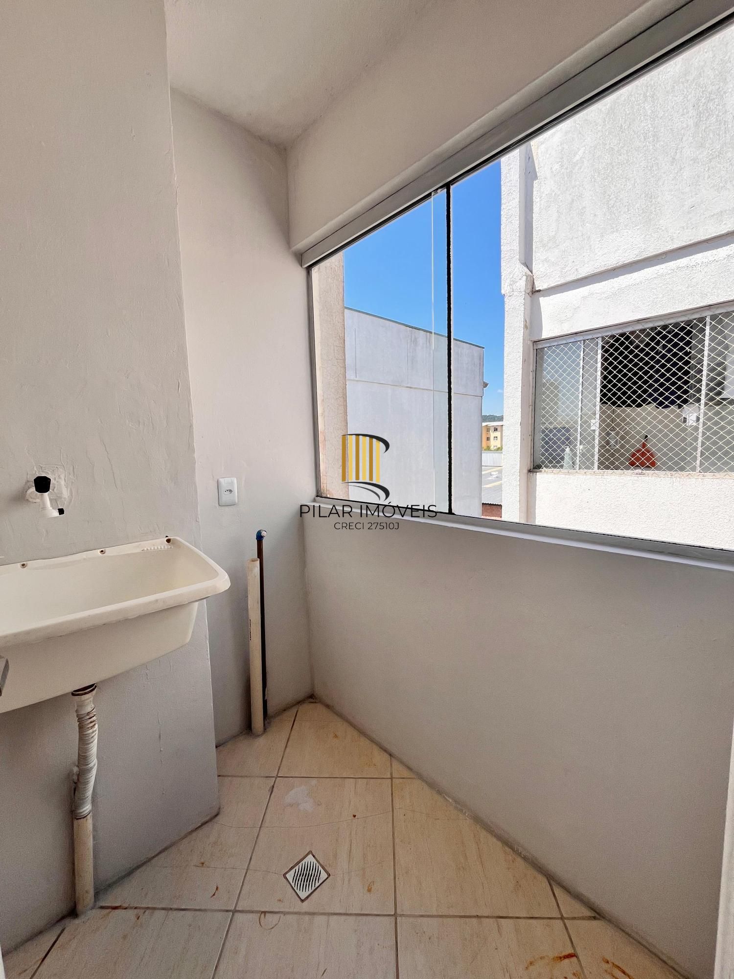 Apartamento no Bairro Restinga - 2 Dormitórios