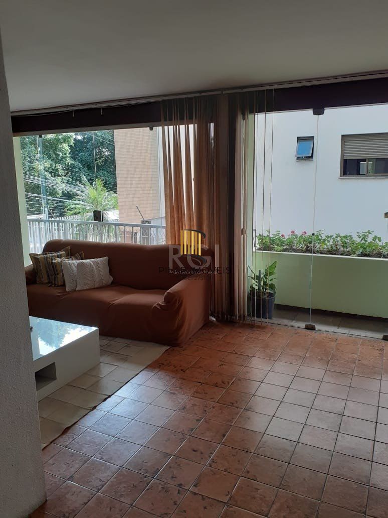 Apartamento no bairro Auxiliadora - 4 dormitórios