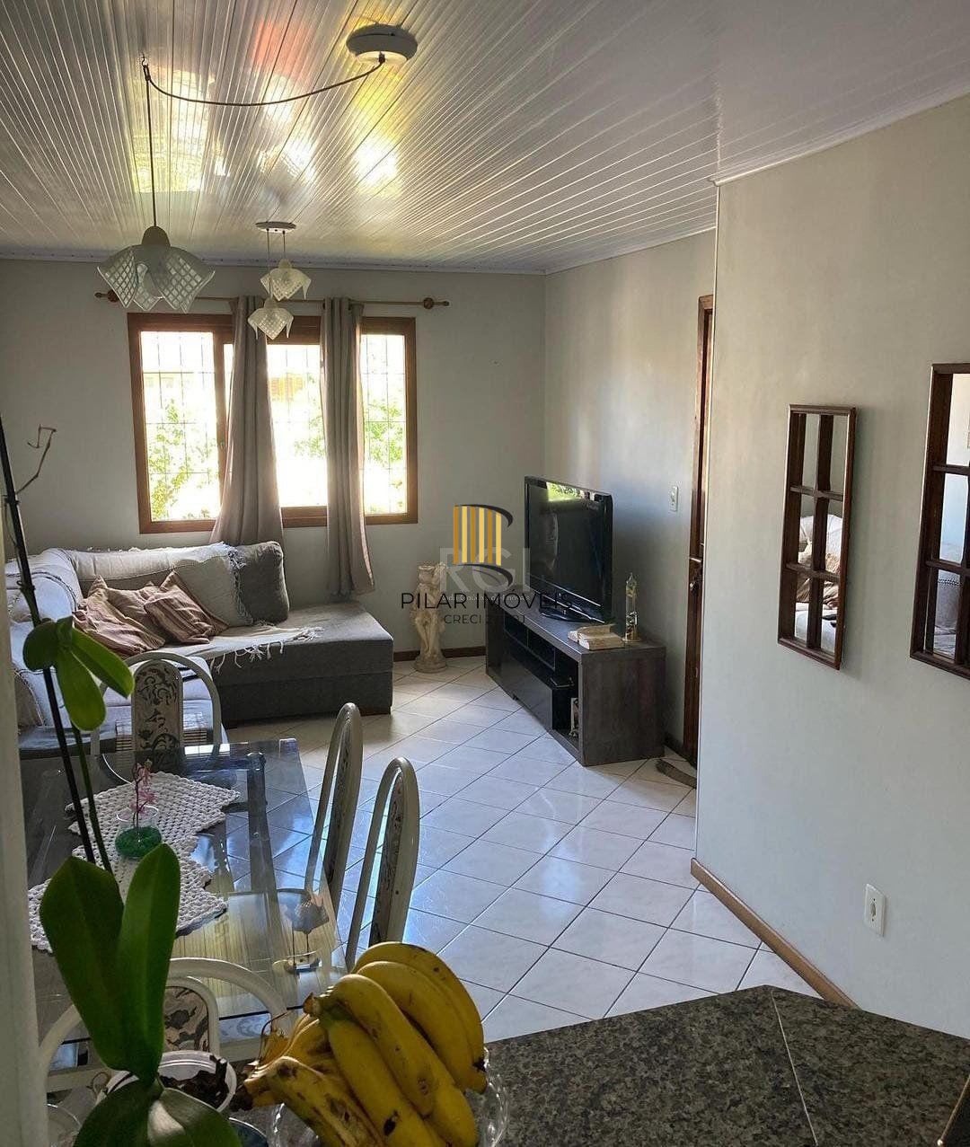 Casa de esquina bairro Hípica - 3 dormitórios