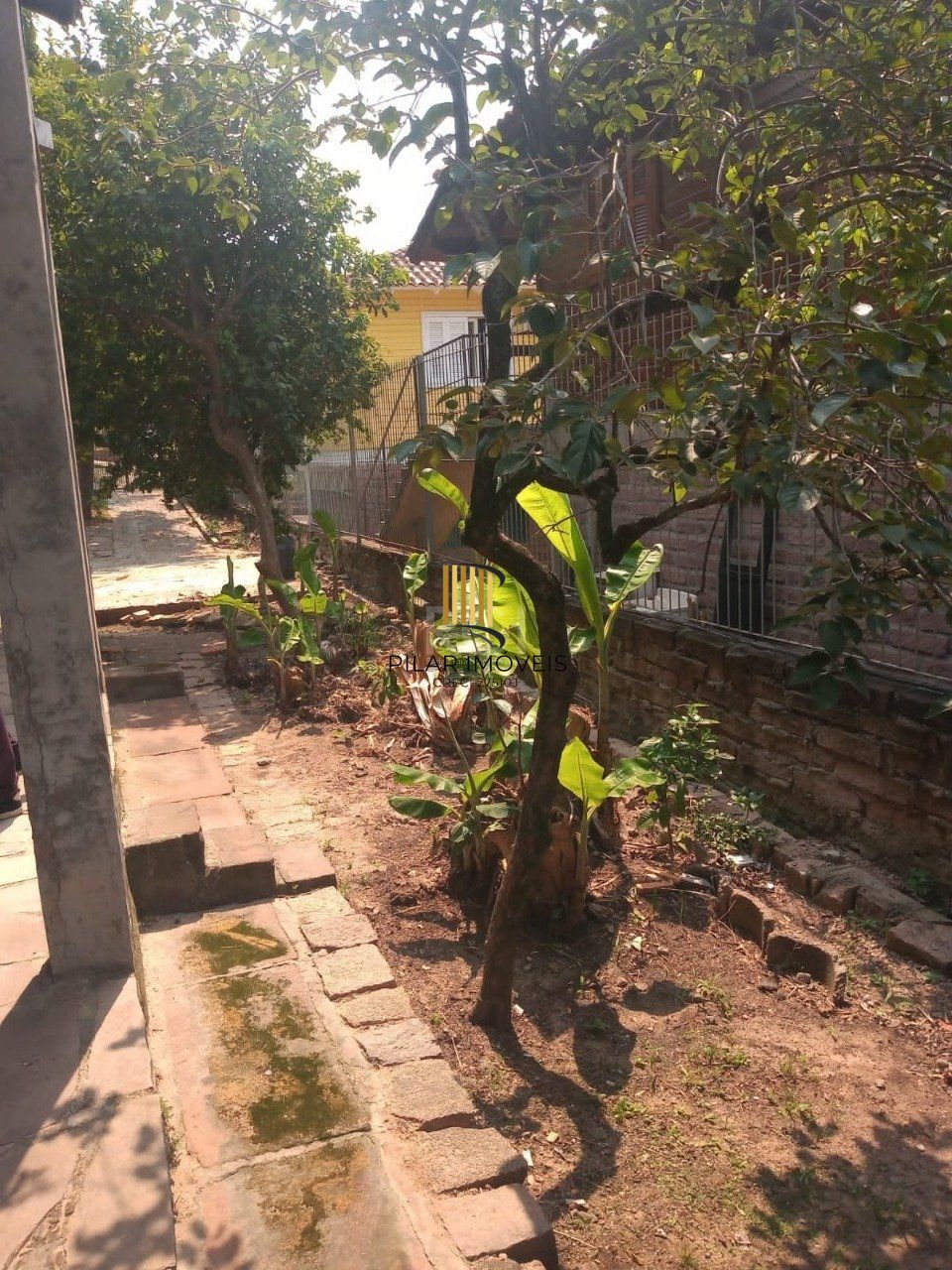 Casa 4 dormitórios no bairro Vila Nova