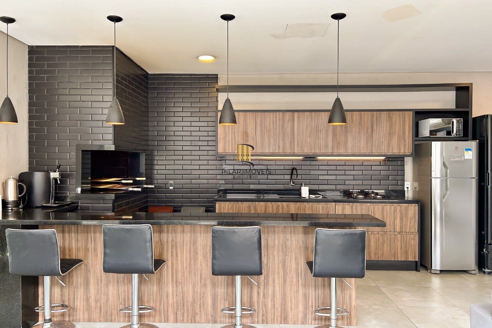 Apartamento no bairro Ipanema, 3 dormitórios - 1 suíte - 2 vagas