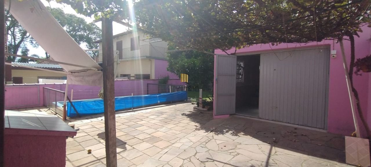 Casa no bairro Santa Tereza - Vila dos Comerciários - 5 dormitórios