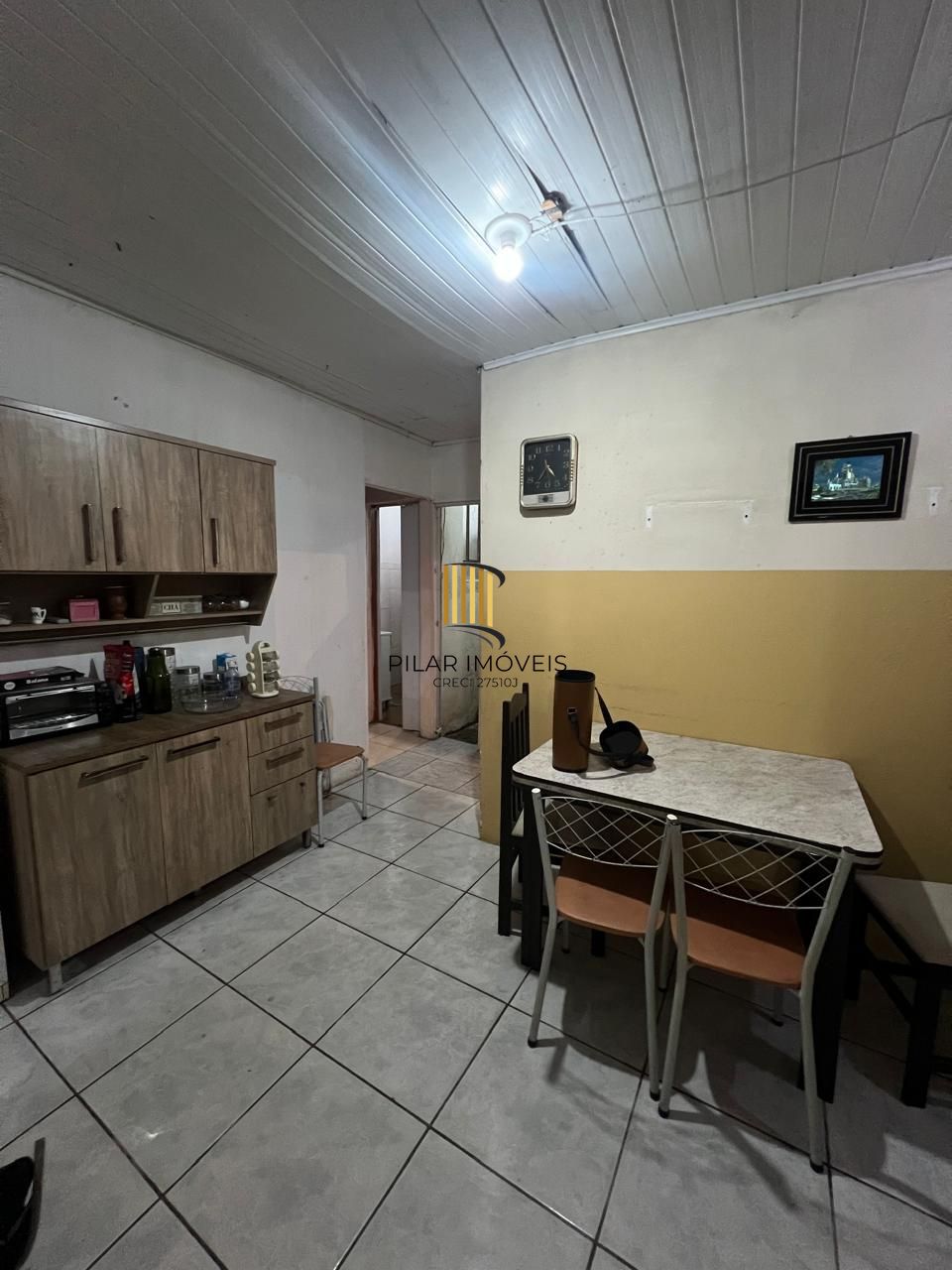 casa com 4 Dormitórios no Bairro Restinga